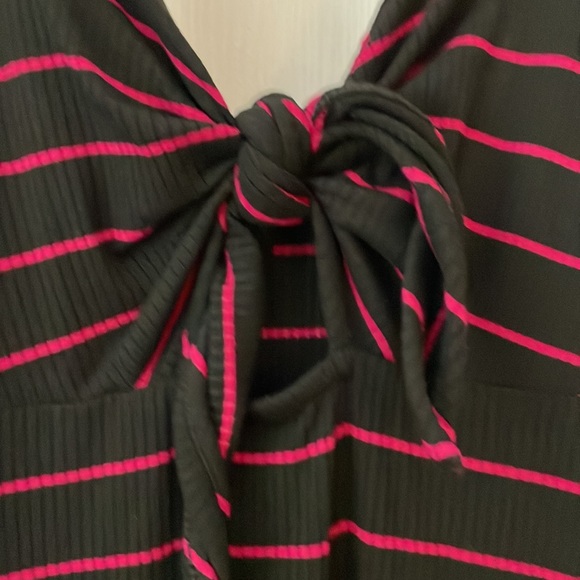 Long dress with cut out in the front that ties. - Picture 2 of 3